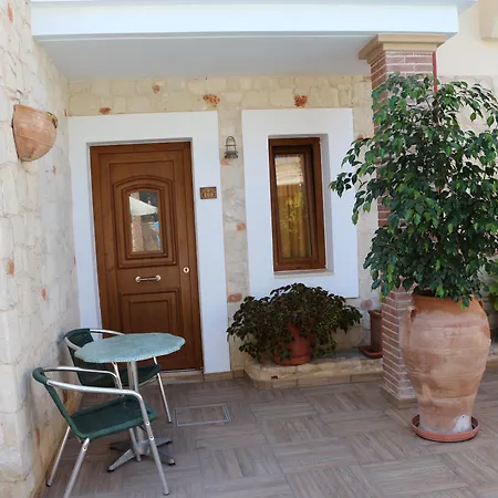 Apollo Hotel 4*